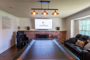 living area at Pacific Breeze Recovery